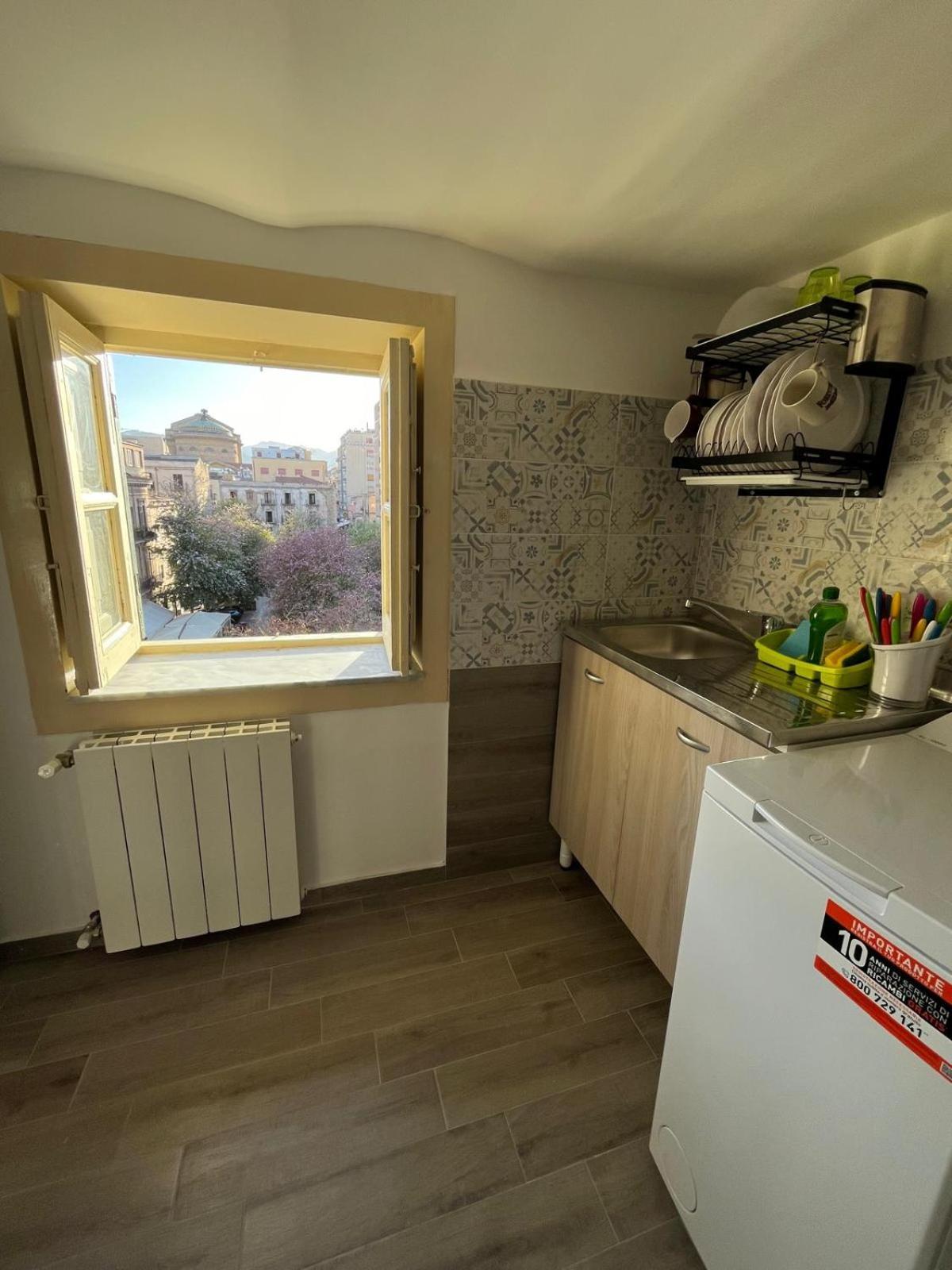 Casa Vacanze Da Ruggero Al Massimo Παλέρμο Εξωτερικό φωτογραφία